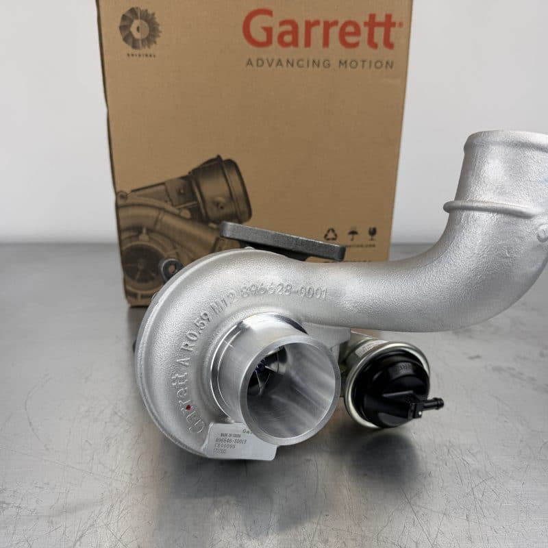 RENAULT NISSAN OPEL 2.5 DCI ÚJ TURBÓ